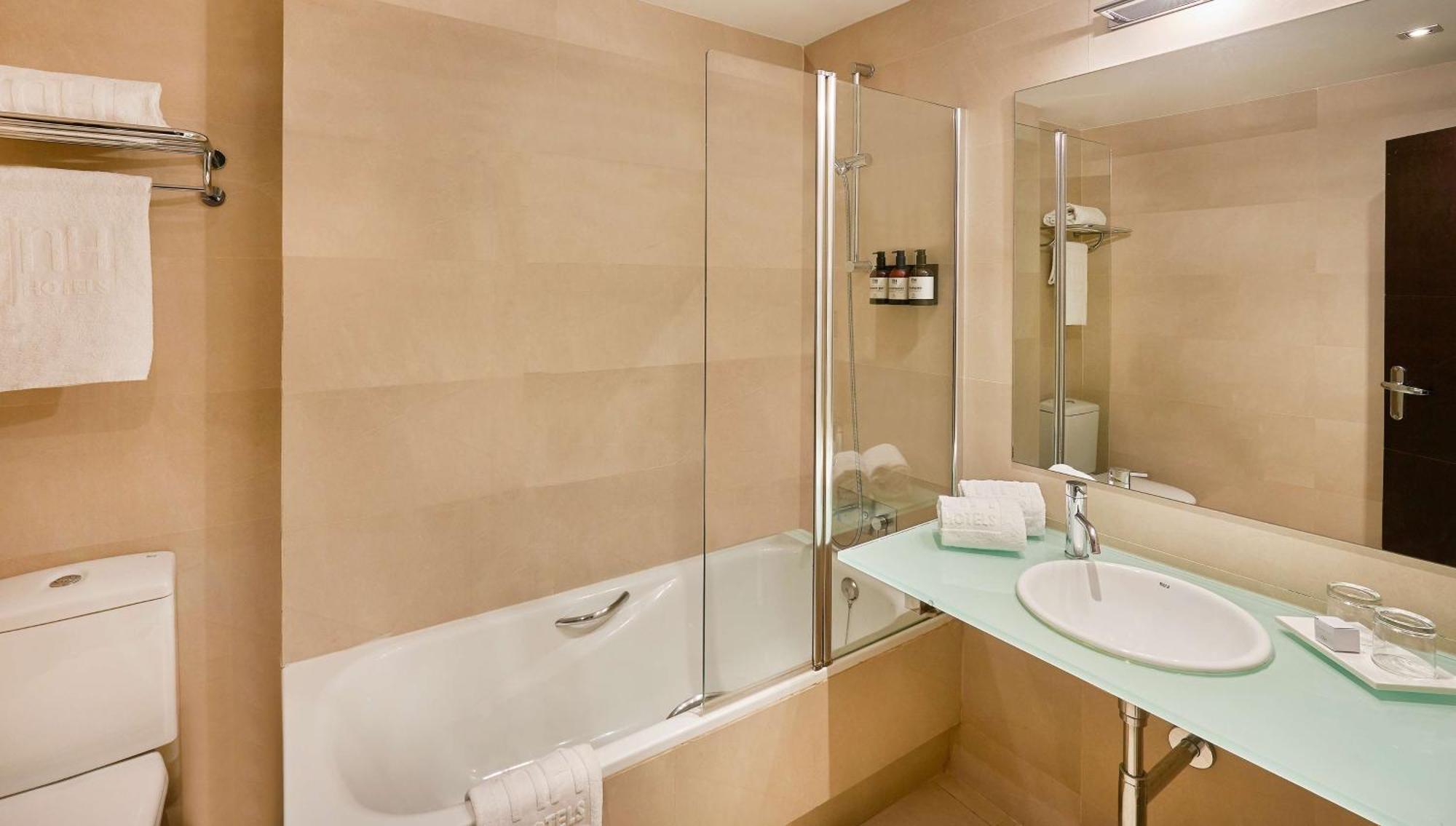 Standard Double or Twin Room,1739365153:JPEG